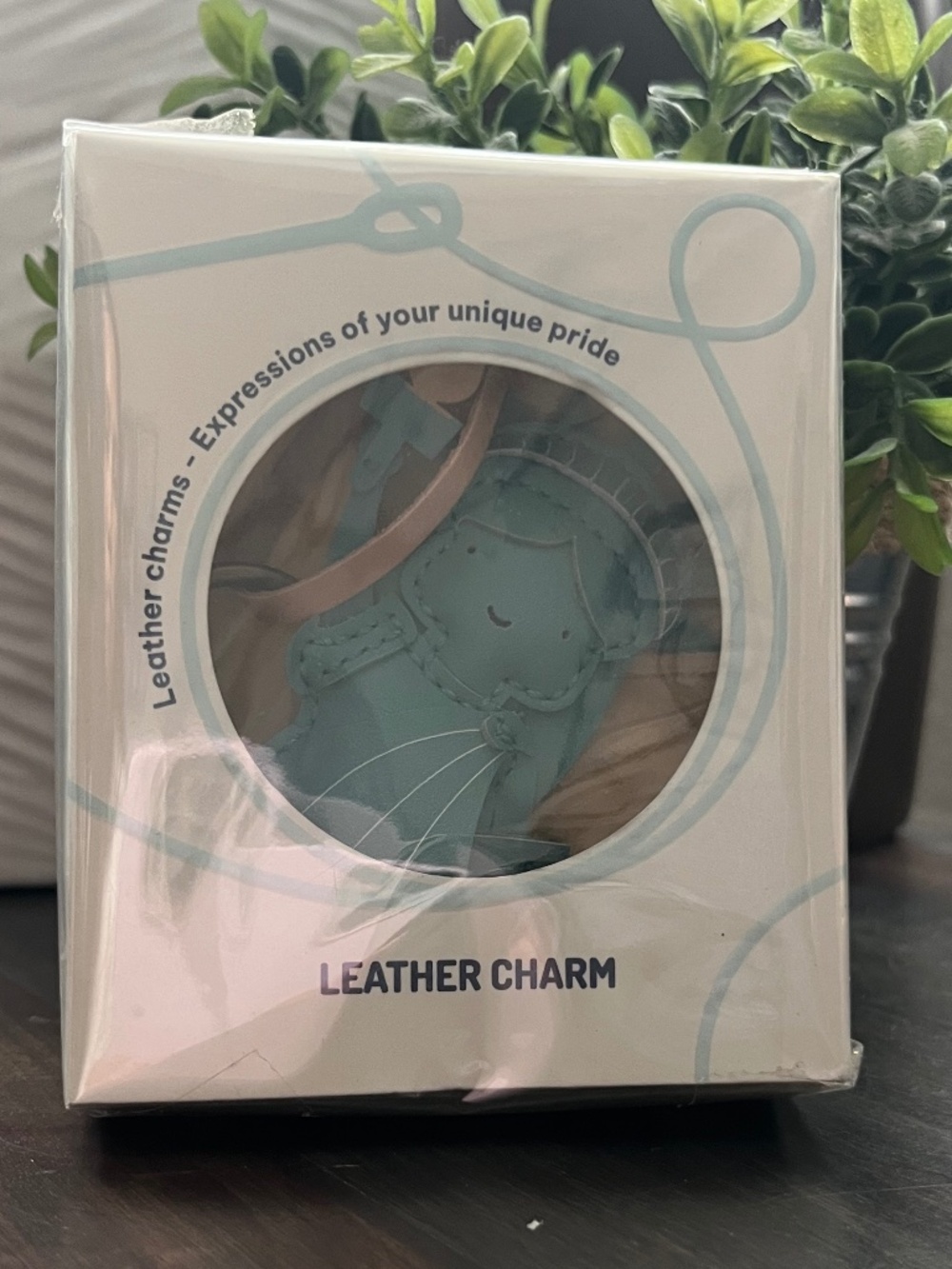 TICK & PICK Lady of Liberty Leather Bag Charm NEW - Picture 2 of 4